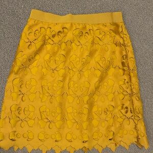 Loft women’s skirt mustard yellow size 4